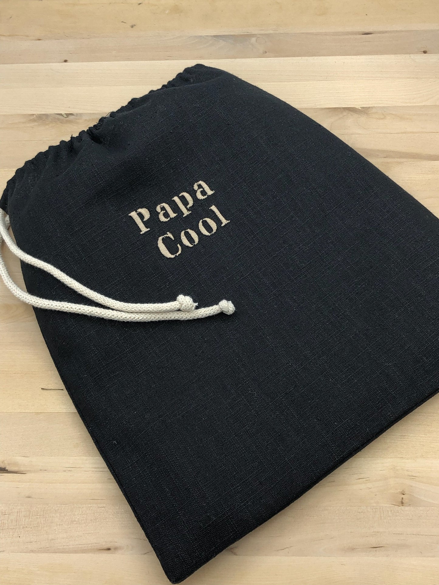 Pochon en lin lavé brodé personnalisé 28X25 CM