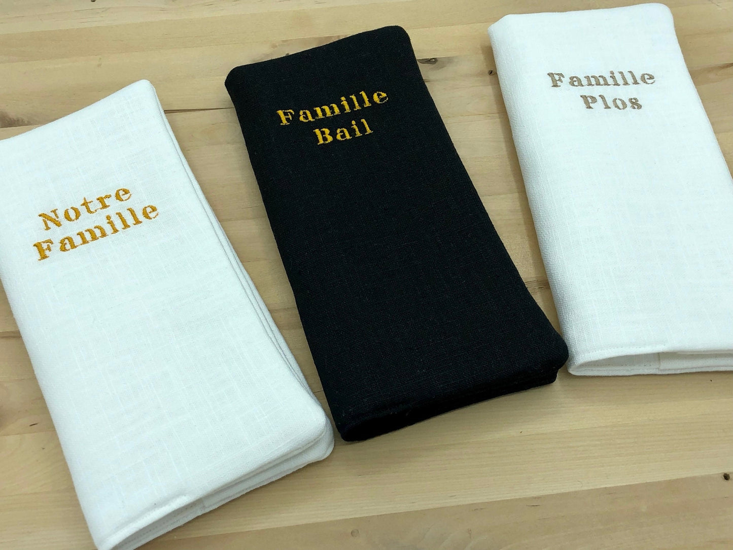 Protège Livret de Famille en lin Lavé brodé Noir