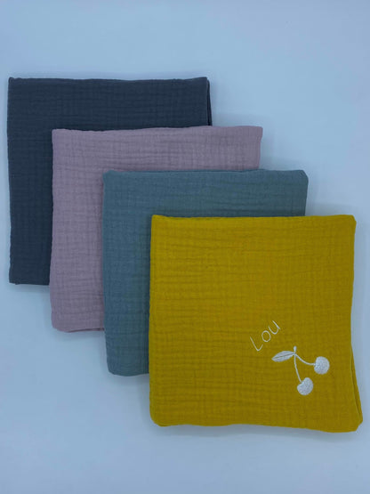 Lange doudou triple gaze de coton brodé personnalisé