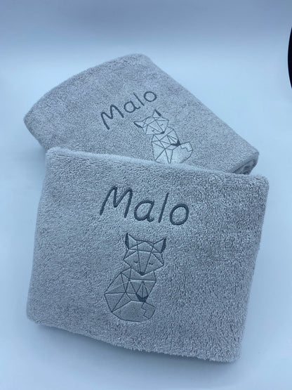 Drap de bain personnalisé brodé gris