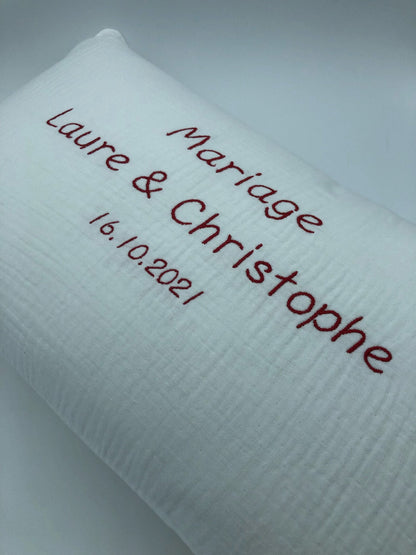 Coussin gaze de coton brodé prénom/mot déhoussable