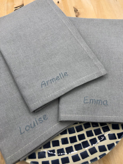 Serviette de table brodée personnalisée